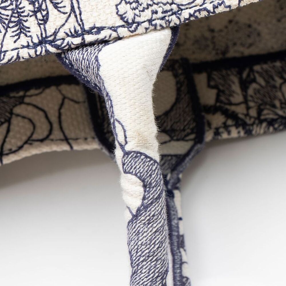 Dior Embroidered Canvas Around the World Large Book Tote - Picture 11 of 12